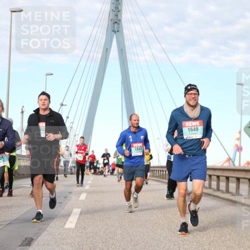 03.10.2024 - Köhlbrandbrückenlauf Jannik Wohlers http://msf.ph/oto/7181760 03.10.2024 09:43:44 Position 2 1654, 65, 1842, 1649, 241 meine-sportfotos.de