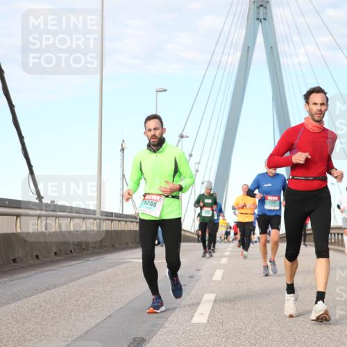 03.10.2024 - Köhlbrandbrückenlauf Jannik Wohlers http://msf.ph/oto/7183959 03.10.2024 09:43:56 Position 2 1288, 2347 meine-sportfotos.de
