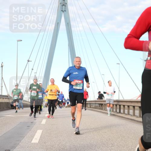03.10.2024 - Köhlbrandbrückenlauf Jannik Wohlers http://msf.ph/oto/7184001 03.10.2024 09:43:58 Position 2 1809, 2347 meine-sportfotos.de