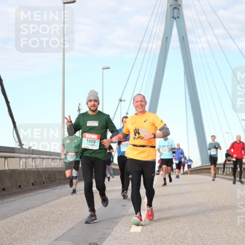 03.10.2024 - Köhlbrandbrückenlauf Jannik Wohlers http://msf.ph/oto/7185309 03.10.2024 09:44:01 Position 2 1497, 1809, 1917 meine-sportfotos.de