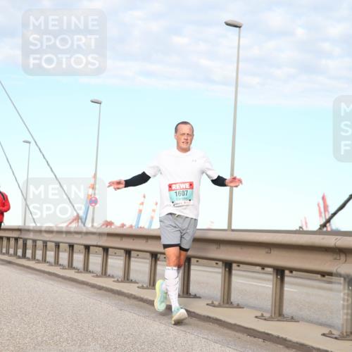 03.10.2024 - Köhlbrandbrückenlauf Jannik Wohlers http://msf.ph/oto/7185352 03.10.2024 09:44:02 Position 2 1607 meine-sportfotos.de