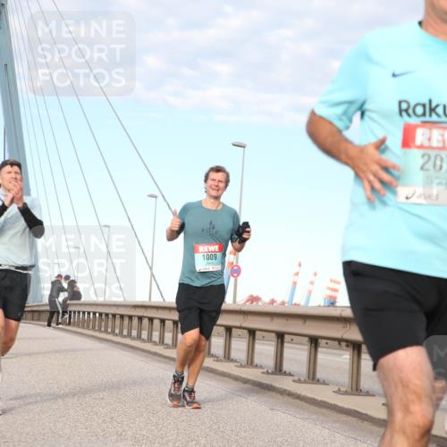 03.10.2024 - Köhlbrandbrückenlauf Jannik Wohlers http://msf.ph/oto/7186085 03.10.2024 09:44:07 Position 2 1009, 2073 meine-sportfotos.de