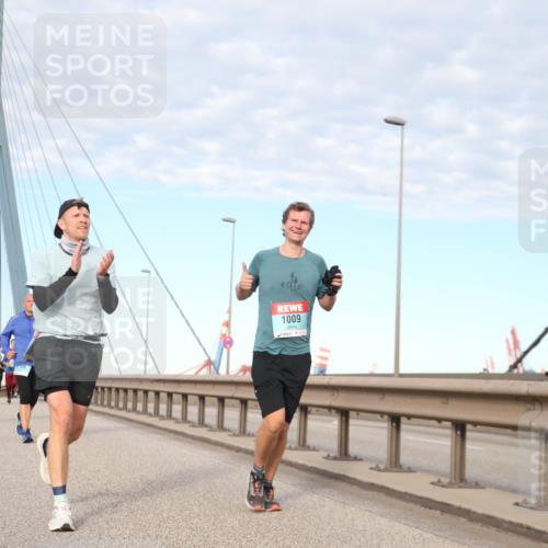 03.10.2024 - Köhlbrandbrückenlauf Jannik Wohlers http://msf.ph/oto/7186145 03.10.2024 09:44:08 Position 2 1009 meine-sportfotos.de