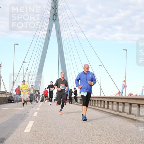 03.10.2024 - Köhlbrandbrückenlauf Jannik Wohlers http://msf.ph/oto/7186201 03.10.2024 09:44:09 Position 2 1127 meine-sportfotos.de