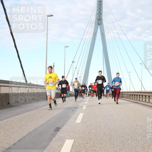 03.10.2024 - Köhlbrandbrückenlauf Jannik Wohlers http://msf.ph/oto/7186559 03.10.2024 09:44:13 Position 2 1722 meine-sportfotos.de