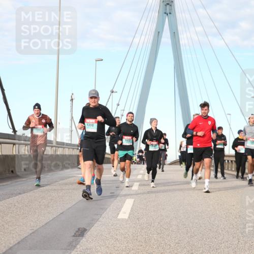 03.10.2024 - Köhlbrandbrückenlauf Jannik Wohlers http://msf.ph/oto/7186967 03.10.2024 09:44:21 Position 2 1398, 1597, 1422, 1421, 1525, 15, 1719 meine-sportfotos.de