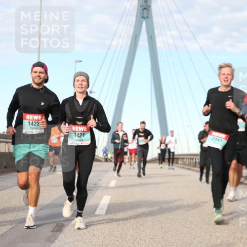 03.10.2024 - Köhlbrandbrückenlauf Jannik Wohlers http://msf.ph/oto/7187566 03.10.2024 09:44:24 Position 2 3, 1422, 1421, 2441 meine-sportfotos.de