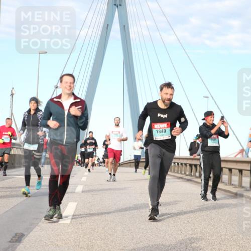 03.10.2024 - Köhlbrandbrückenlauf Jannik Wohlers http://msf.ph/oto/7187918 03.10.2024 09:44:27 Position 2 1849, 3585, 3588 meine-sportfotos.de