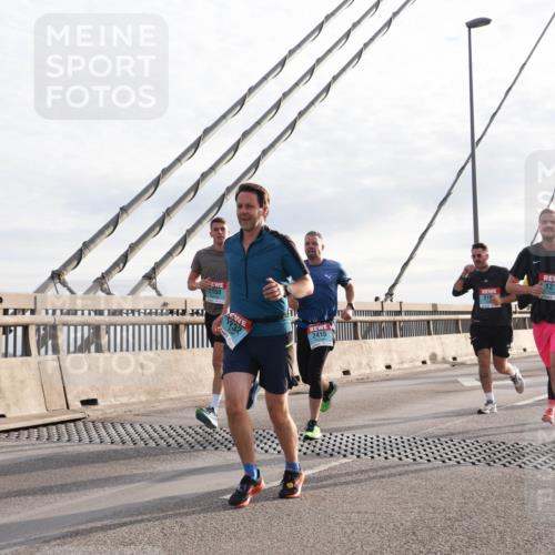 03.10.2024 - Köhlbrandbrückenlauf Matties Gatica Varas http://msf.ph/oto/7187971 03.10.2024 09:26:23 Position 2 2150, 1232, 1211, 218, 2415 meine-sportfotos.de