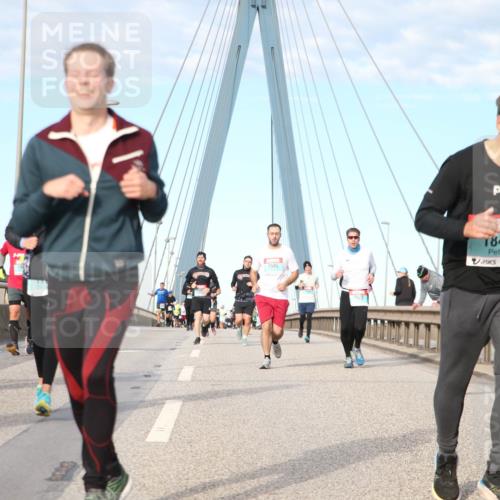 03.10.2024 - Köhlbrandbrückenlauf Jannik Wohlers http://msf.ph/oto/7188975 03.10.2024 09:44:28 Position 2 1596, 1849 meine-sportfotos.de