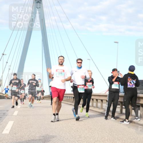 03.10.2024 - Köhlbrandbrückenlauf Jannik Wohlers http://msf.ph/oto/7189218 03.10.2024 09:44:30 Position 2 1596, 1954, 1522 meine-sportfotos.de