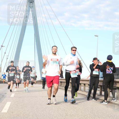 03.10.2024 - Köhlbrandbrückenlauf Jannik Wohlers http://msf.ph/oto/7189280 03.10.2024 09:44:31 Position 2 1596, 954, 1522, 3585 meine-sportfotos.de