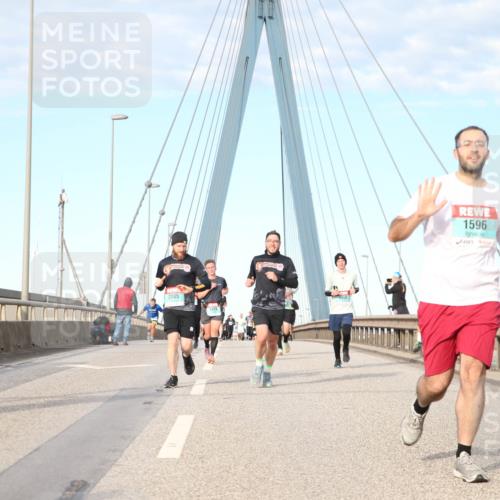 03.10.2024 - Köhlbrandbrückenlauf Jannik Wohlers http://msf.ph/oto/7189373 03.10.2024 09:44:32 Position 2 2005, 1596, 1522 meine-sportfotos.de