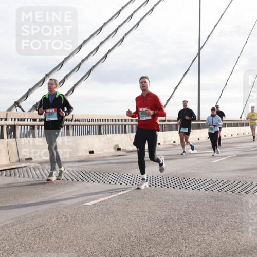 03.10.2024 - Köhlbrandbrückenlauf Matties Gatica Varas http://msf.ph/oto/7191442 03.10.2024 09:27:16 Position 2 1883, 255 meine-sportfotos.de
