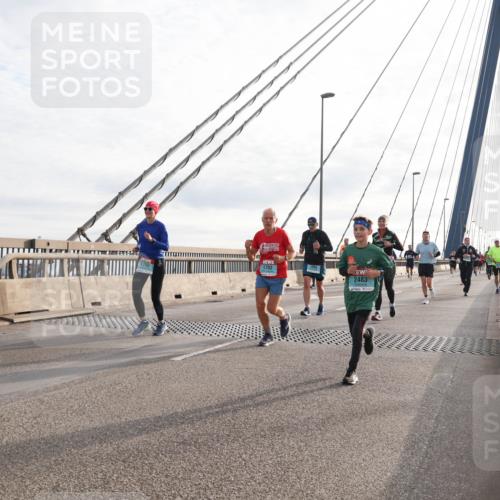 03.10.2024 - Köhlbrandbrückenlauf Matties Gatica Varas http://msf.ph/oto/7193000 03.10.2024 09:27:36 Position 2 1703, 2483 meine-sportfotos.de