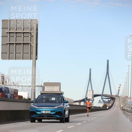 03.10.2024 - Köhlbrandbrückenlauf Fuchs,  Jonas http://msf.ph/oto/7193149 03.10.2024 09:30:49 Position 3 0, 8, 9, 05, 124 meine-sportfotos.de