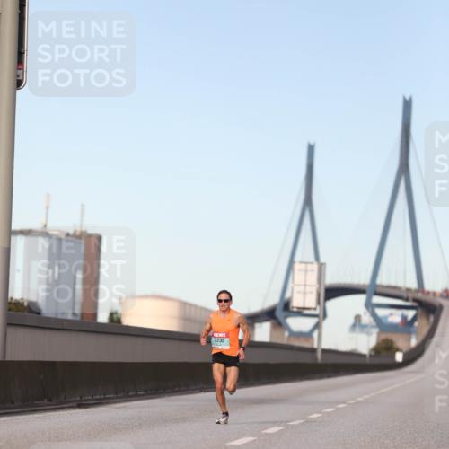 03.10.2024 - Köhlbrandbrückenlauf Fuchs,  Jonas http://msf.ph/oto/7193206 03.10.2024 09:30:53 Position 3 3735 meine-sportfotos.de