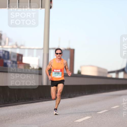 03.10.2024 - Köhlbrandbrückenlauf Fuchs,  Jonas http://msf.ph/oto/7193314 03.10.2024 09:30:56 Position 3 3735 meine-sportfotos.de