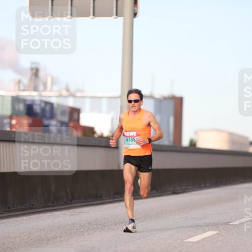 03.10.2024 - Köhlbrandbrückenlauf Fuchs,  Jonas http://msf.ph/oto/7193376 03.10.2024 09:30:57 Position 3 3735 meine-sportfotos.de