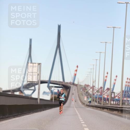 03.10.2024 - Köhlbrandbrückenlauf Fuchs,  Jonas http://msf.ph/oto/7193727 03.10.2024 09:32:35 Position 3 1010 meine-sportfotos.de