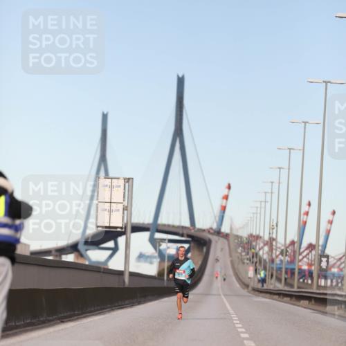 03.10.2024 - Köhlbrandbrückenlauf Fuchs,  Jonas http://msf.ph/oto/7193753 03.10.2024 09:32:36 Position 3  meine-sportfotos.de