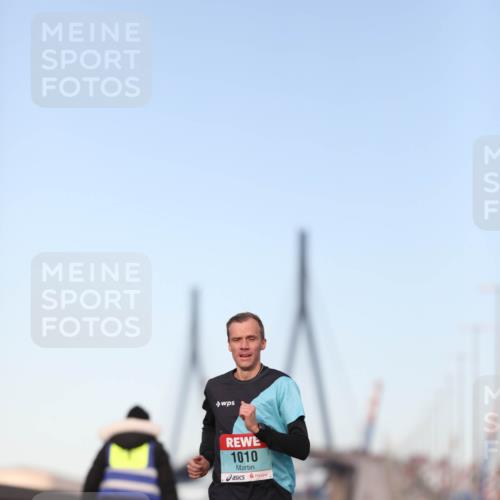 03.10.2024 - Köhlbrandbrückenlauf Fuchs,  Jonas http://msf.ph/oto/7193880 03.10.2024 09:32:45 Position 3 1010 meine-sportfotos.de
