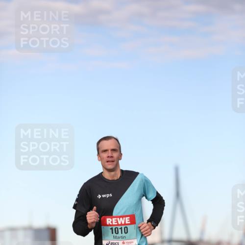03.10.2024 - Köhlbrandbrückenlauf Fuchs,  Jonas http://msf.ph/oto/7193936 03.10.2024 09:32:47 Position 3 1010 meine-sportfotos.de