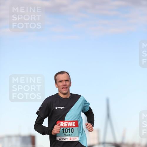 03.10.2024 - Köhlbrandbrückenlauf Fuchs,  Jonas http://msf.ph/oto/7193967 03.10.2024 09:32:47 Position 3 1010 meine-sportfotos.de