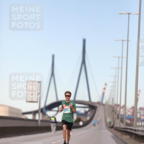 03.10.2024 - Köhlbrandbrückenlauf Fuchs,  Jonas http://msf.ph/oto/7194020 03.10.2024 09:34:01 Position 3 1038 meine-sportfotos.de