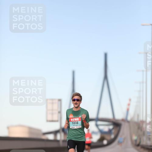 03.10.2024 - Köhlbrandbrückenlauf Fuchs,  Jonas http://msf.ph/oto/7194082 03.10.2024 09:34:03 Position 3 1038 meine-sportfotos.de