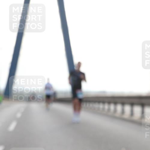 03.10.2024 - Köhlbrandbrückenlauf Jannik Wohlers http://msf.ph/oto/7194198 03.10.2024 09:19:10 Position 1  meine-sportfotos.de