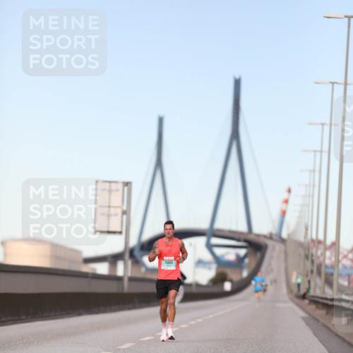 03.10.2024 - Köhlbrandbrückenlauf Fuchs,  Jonas http://msf.ph/oto/7194365 03.10.2024 09:34:11 Position 3 1006 meine-sportfotos.de