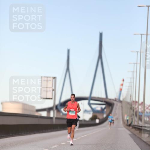 03.10.2024 - Köhlbrandbrückenlauf Fuchs,  Jonas http://msf.ph/oto/7194393 03.10.2024 09:34:11 Position 3 1006 meine-sportfotos.de