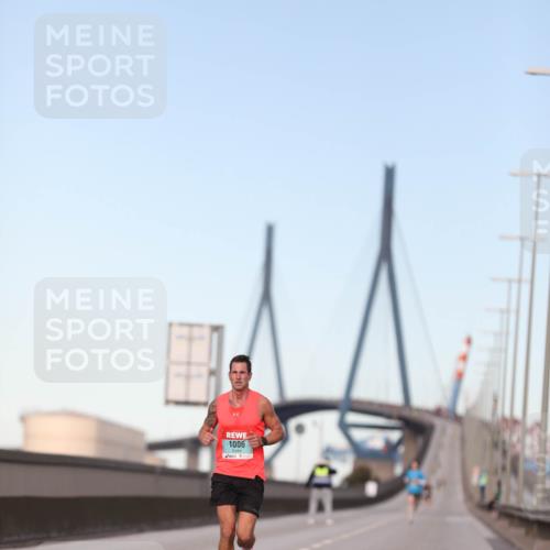 03.10.2024 - Köhlbrandbrückenlauf Fuchs,  Jonas http://msf.ph/oto/7194442 03.10.2024 09:34:13 Position 3 1006 meine-sportfotos.de