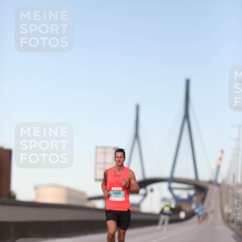 03.10.2024 - Köhlbrandbrückenlauf Fuchs,  Jonas http://msf.ph/oto/7194511 03.10.2024 09:34:14 Position 3 1006 meine-sportfotos.de