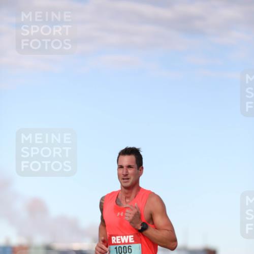 03.10.2024 - Köhlbrandbrückenlauf Fuchs,  Jonas http://msf.ph/oto/7194762 03.10.2024 09:34:18 Position 3 1006 meine-sportfotos.de