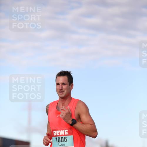 03.10.2024 - Köhlbrandbrückenlauf Fuchs,  Jonas http://msf.ph/oto/7194847 03.10.2024 09:34:19 Position 3 1006 meine-sportfotos.de