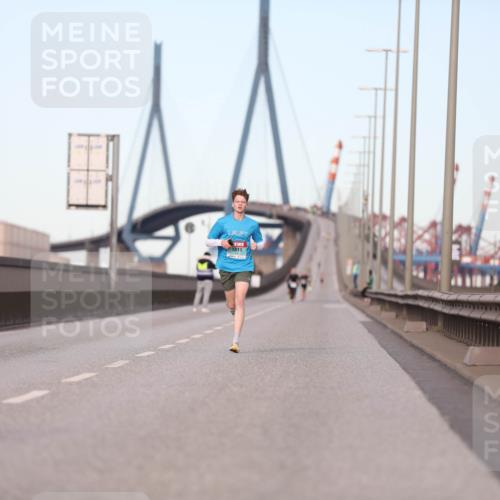 03.10.2024 - Köhlbrandbrückenlauf Fuchs,  Jonas http://msf.ph/oto/7194943 03.10.2024 09:34:32 Position 3 1011 meine-sportfotos.de