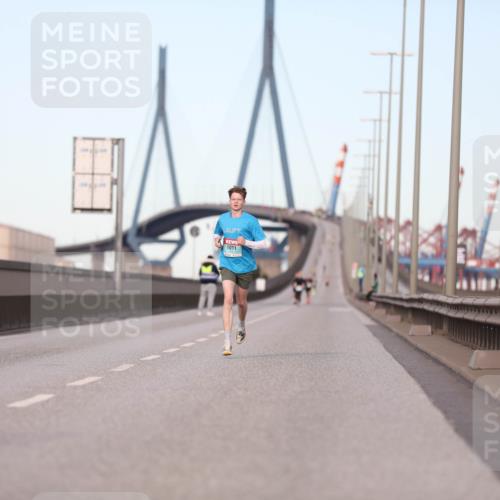 03.10.2024 - Köhlbrandbrückenlauf Fuchs,  Jonas http://msf.ph/oto/7194989 03.10.2024 09:34:32 Position 3 1011 meine-sportfotos.de