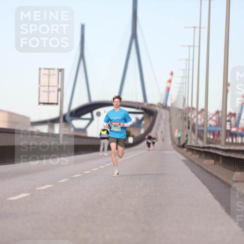 03.10.2024 - Köhlbrandbrückenlauf Fuchs,  Jonas http://msf.ph/oto/7195012 03.10.2024 09:34:33 Position 3 1011 meine-sportfotos.de