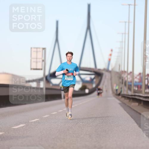 03.10.2024 - Köhlbrandbrückenlauf Fuchs,  Jonas http://msf.ph/oto/7195109 03.10.2024 09:34:35 Position 3 1011 meine-sportfotos.de