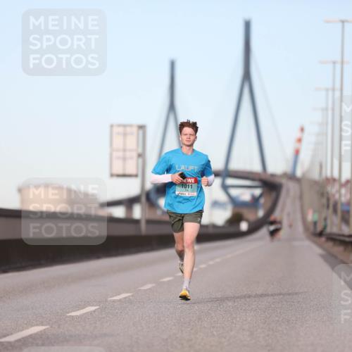 03.10.2024 - Köhlbrandbrückenlauf Fuchs,  Jonas http://msf.ph/oto/7195185 03.10.2024 09:34:36 Position 3 1011 meine-sportfotos.de