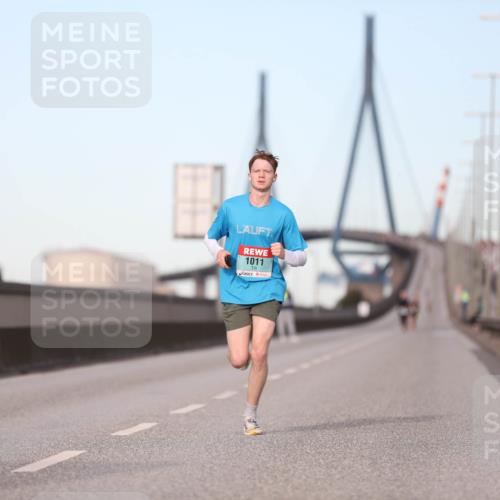 03.10.2024 - Köhlbrandbrückenlauf Fuchs,  Jonas http://msf.ph/oto/7195264 03.10.2024 09:34:37 Position 3 1011 meine-sportfotos.de