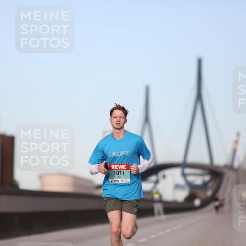 03.10.2024 - Köhlbrandbrückenlauf Fuchs,  Jonas http://msf.ph/oto/7195324 03.10.2024 09:34:38 Position 3 1011 meine-sportfotos.de