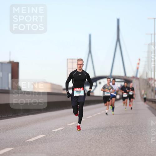 03.10.2024 - Köhlbrandbrückenlauf Fuchs,  Jonas http://msf.ph/oto/7195685 03.10.2024 09:35:09 Position 3 1099 meine-sportfotos.de