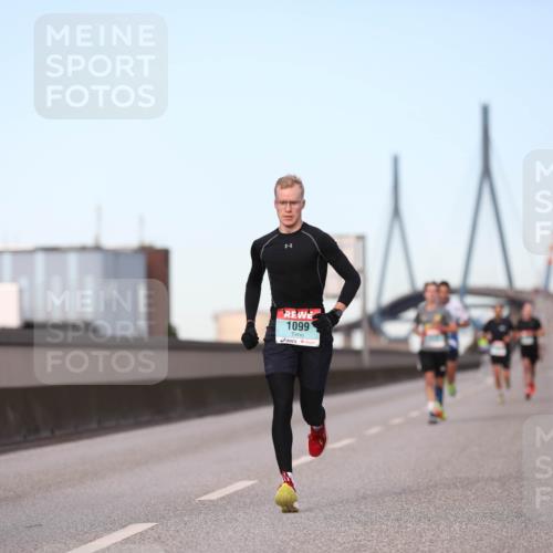 03.10.2024 - Köhlbrandbrückenlauf Fuchs,  Jonas http://msf.ph/oto/7195775 03.10.2024 09:35:10 Position 3 1099 meine-sportfotos.de
