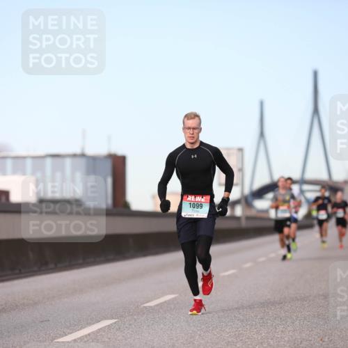 03.10.2024 - Köhlbrandbrückenlauf Fuchs,  Jonas http://msf.ph/oto/7195801 03.10.2024 09:35:10 Position 3 1099 meine-sportfotos.de