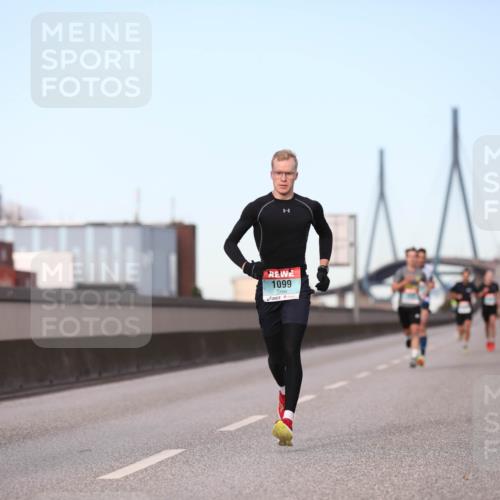 03.10.2024 - Köhlbrandbrückenlauf Fuchs,  Jonas http://msf.ph/oto/7195826 03.10.2024 09:35:10 Position 3 1099 meine-sportfotos.de