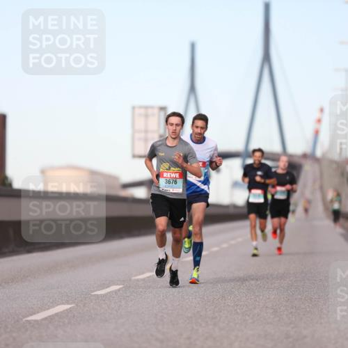 03.10.2024 - Köhlbrandbrückenlauf Fuchs,  Jonas http://msf.ph/oto/7196070 03.10.2024 09:35:13 Position 3 3676 meine-sportfotos.de