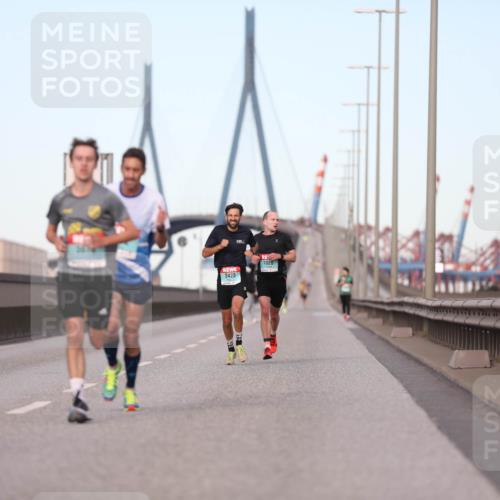 03.10.2024 - Köhlbrandbrückenlauf Fuchs,  Jonas http://msf.ph/oto/7196100 03.10.2024 09:35:14 Position 3 2423, 1020 meine-sportfotos.de